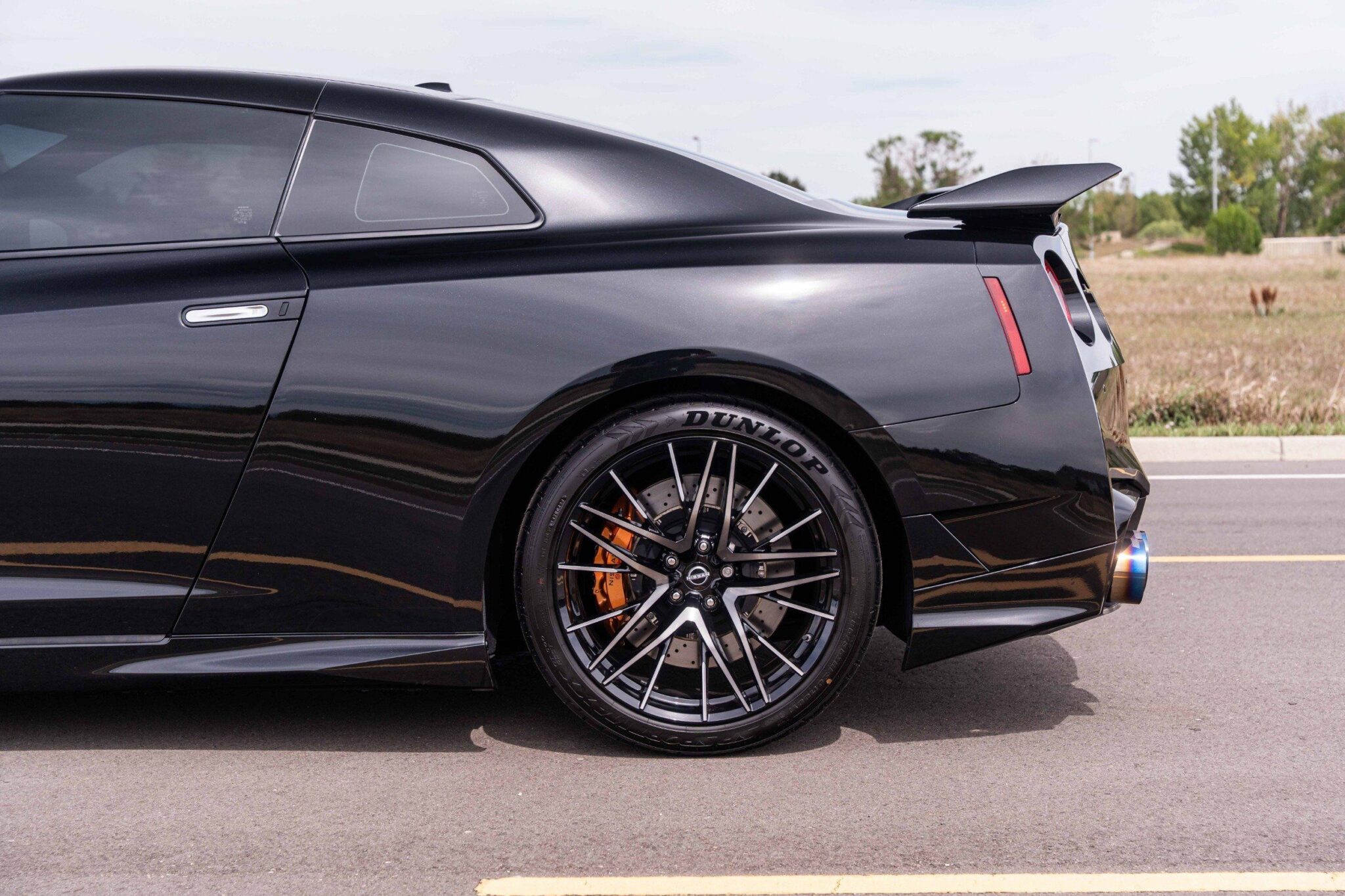 2024 Nissan GT-R - Image 10