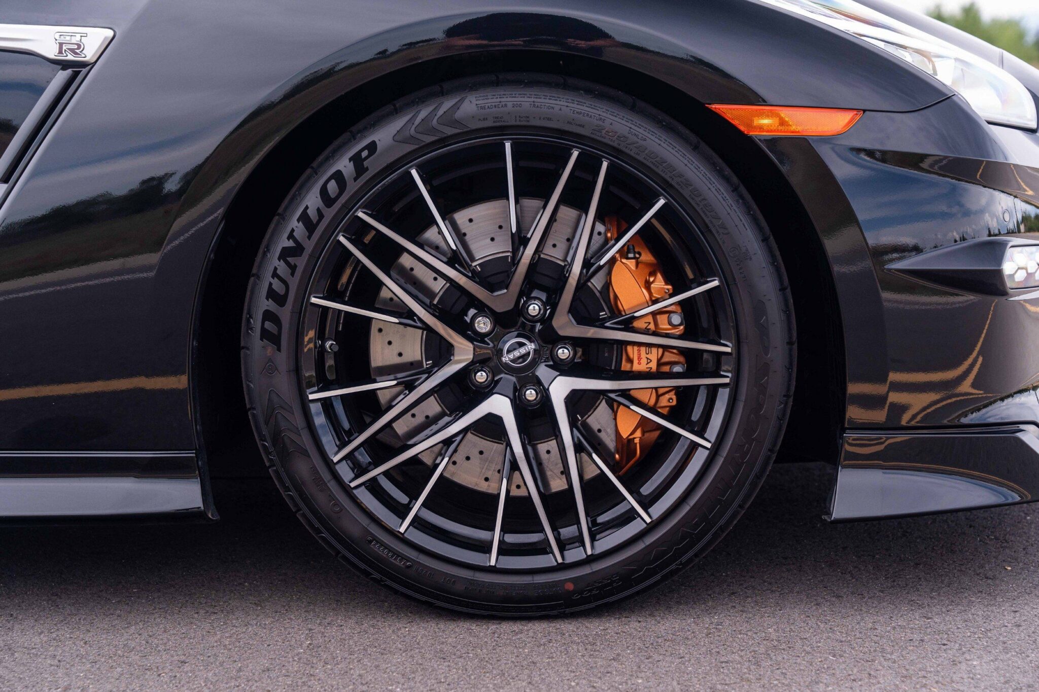 2024 Nissan GT-R - Image 3