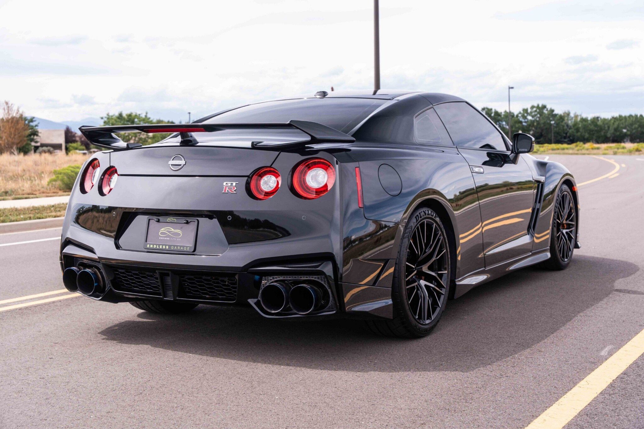 2024 Nissan GT-R - Image 7