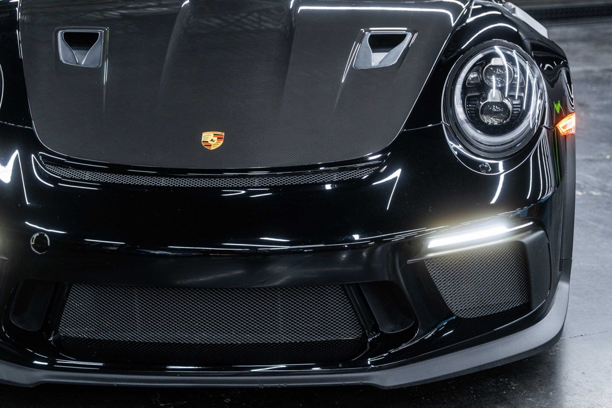 2019 Porsche 911 - Image 4