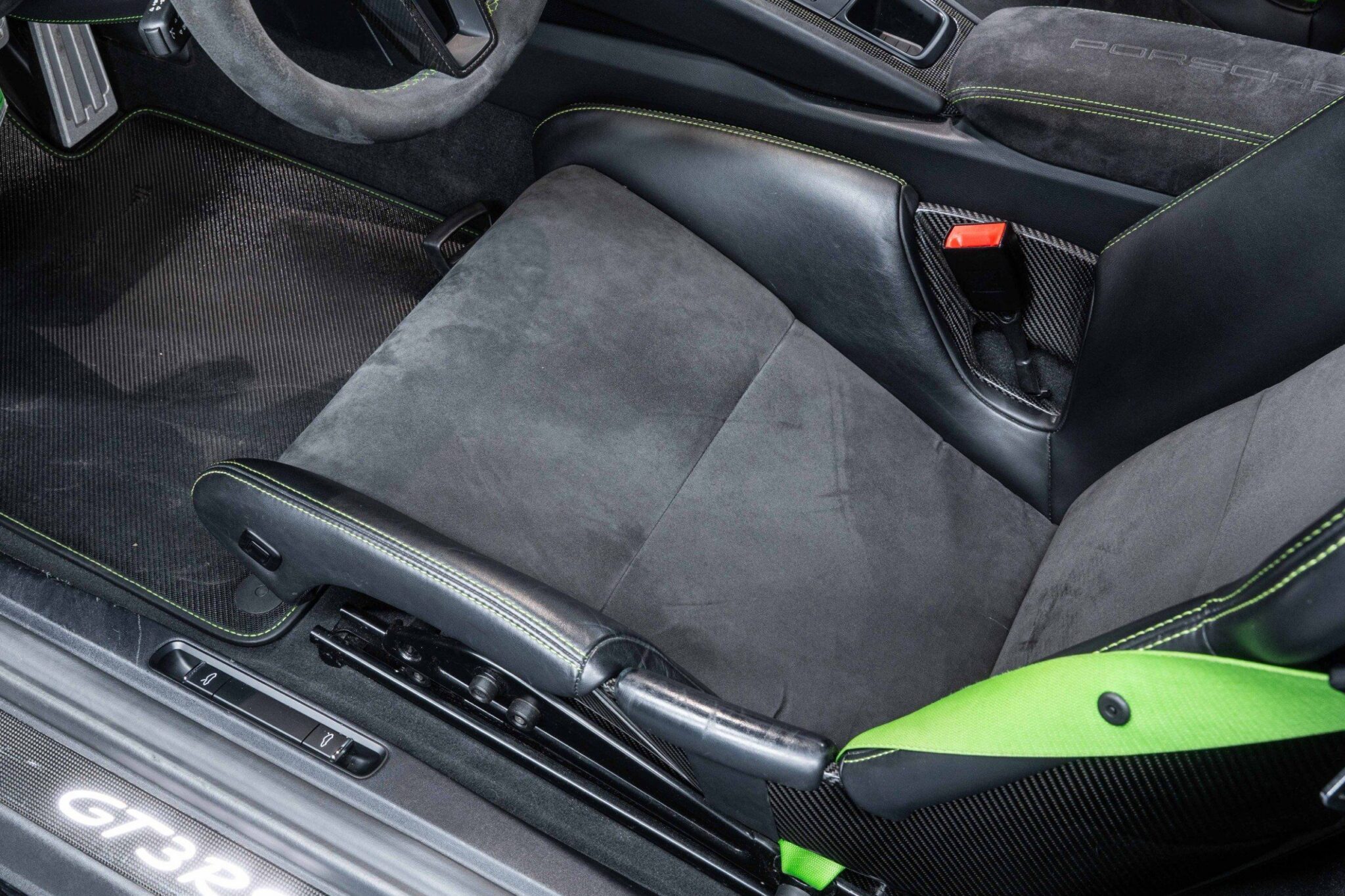 2019 Porsche 911 - Image 31