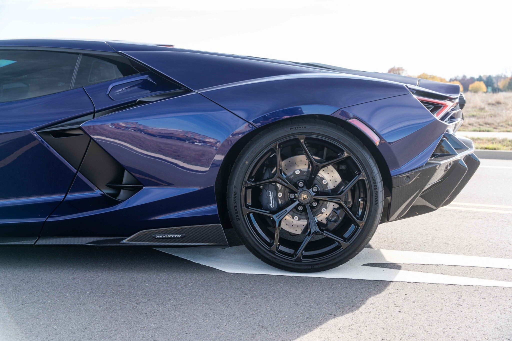 2026 Lamborghini Revuelto - Image 19