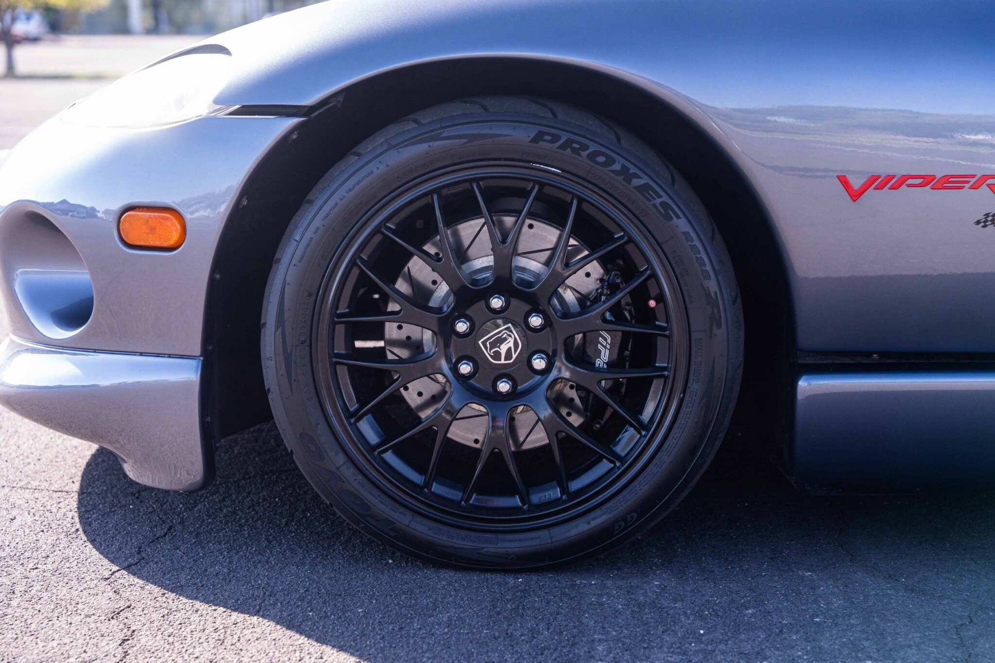 2000 Dodge Viper - Image 14