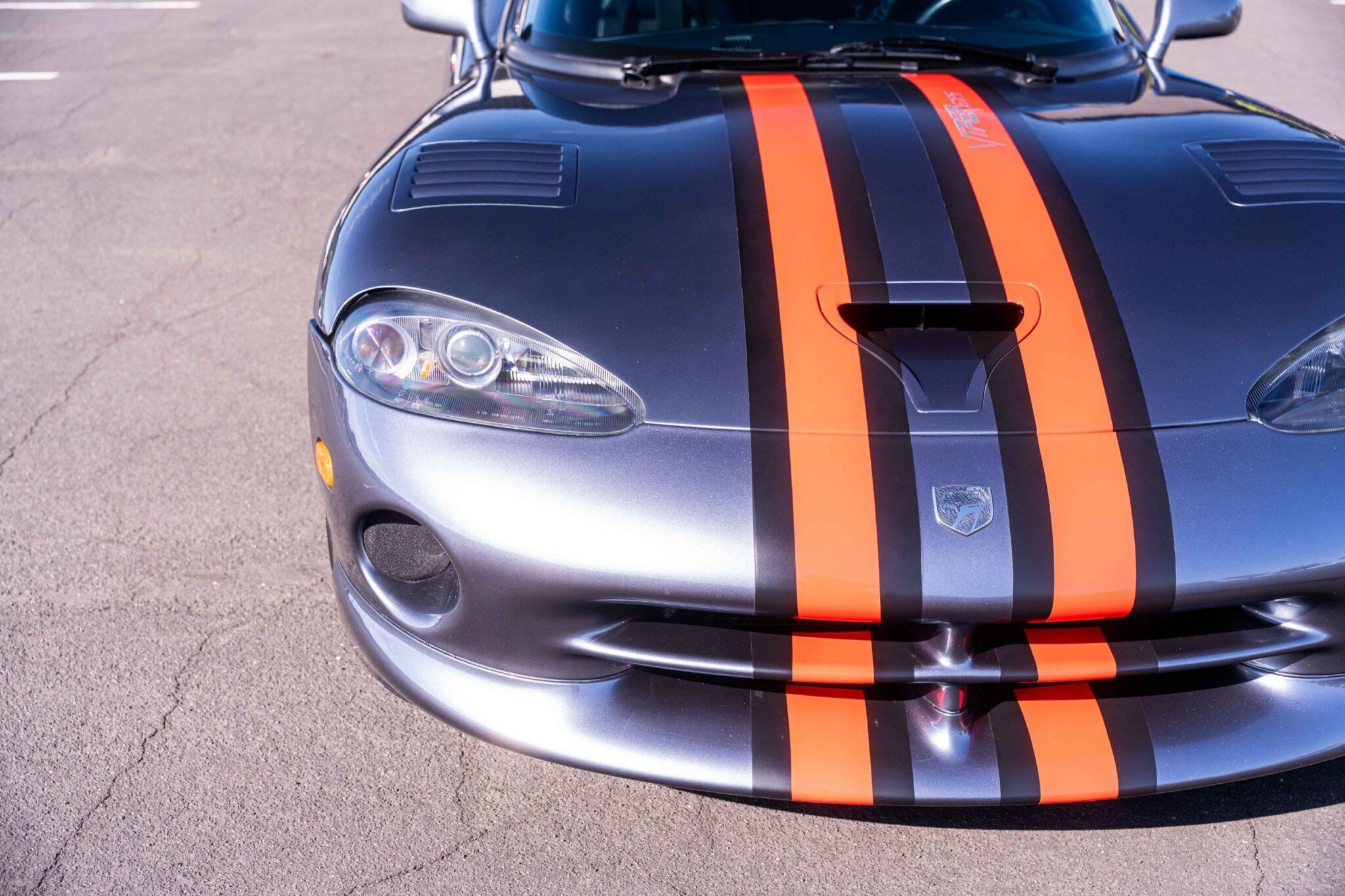 2000 Dodge Viper - Image 17