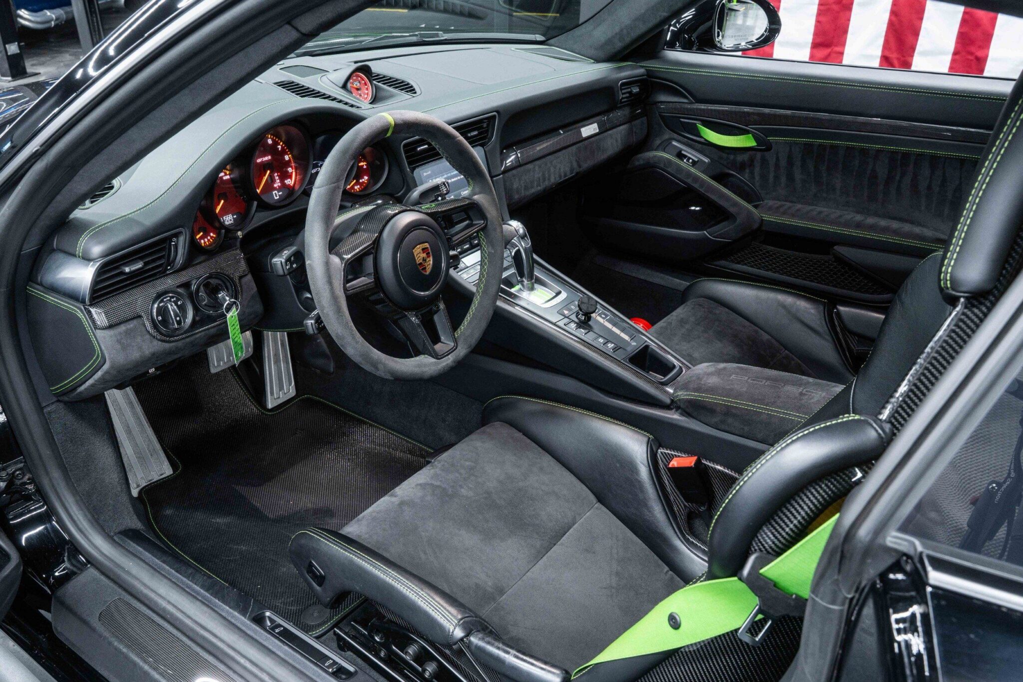 2019 Porsche 911 - Image 30