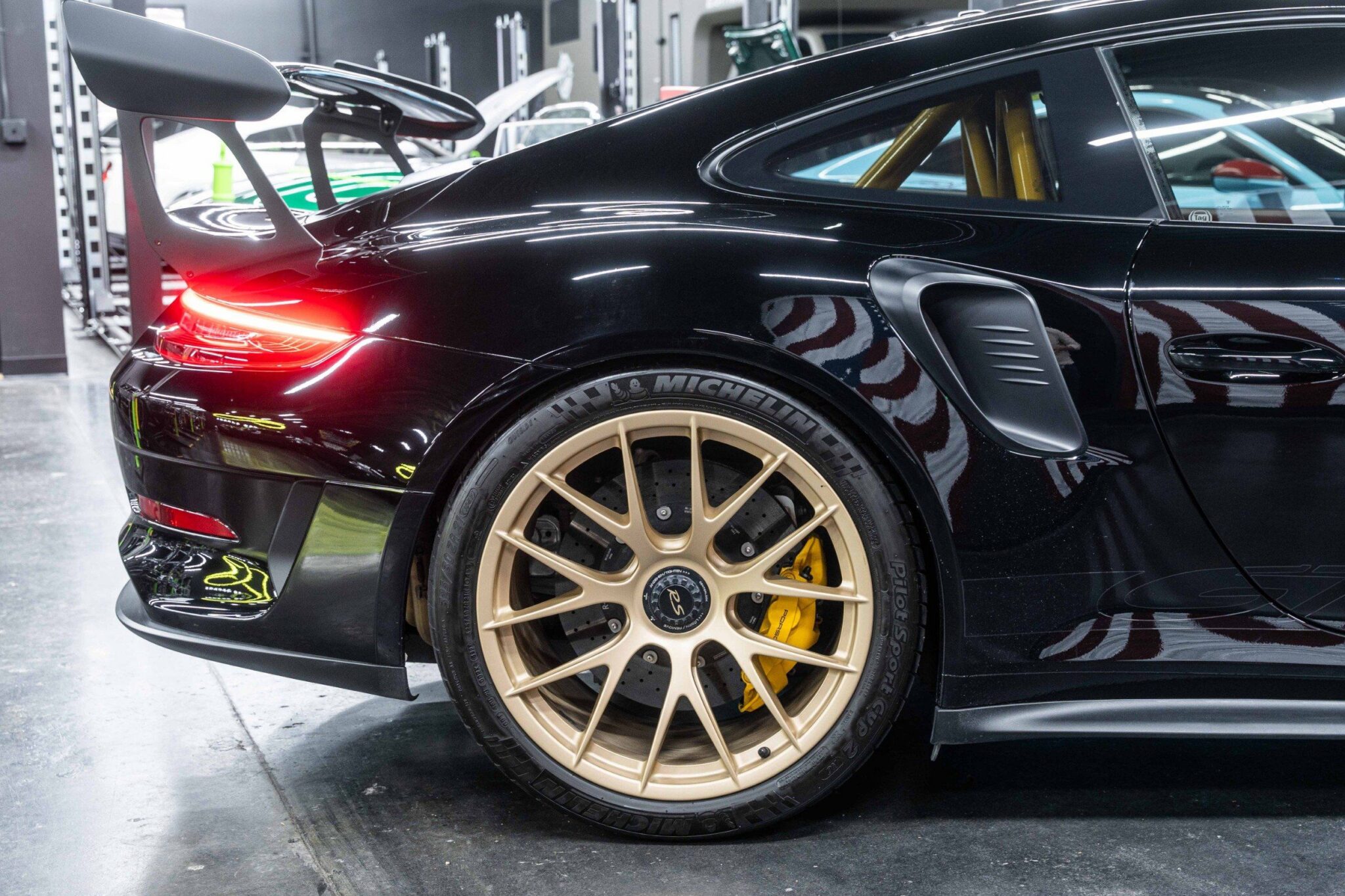 2019 Porsche 911 - Image 10