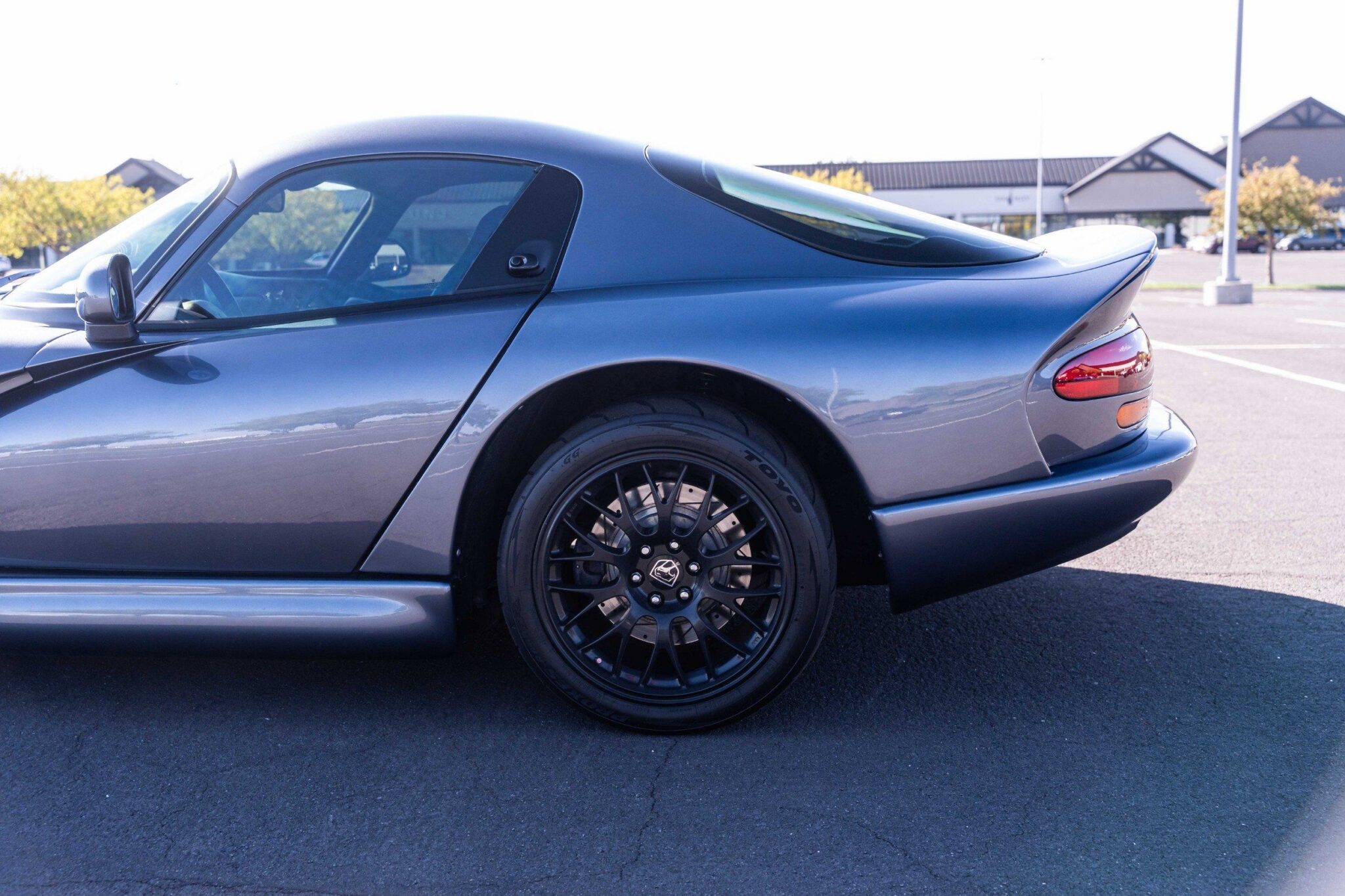 2000 Dodge Viper - Image 10