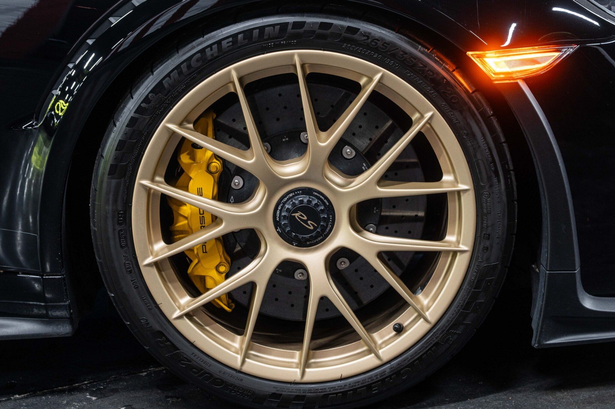 2019 Porsche 911 - Image 8